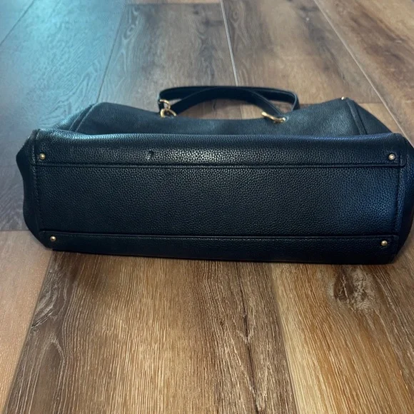 Black Leather Tory Burch Everly Tote Bag - Picture 3 of 6